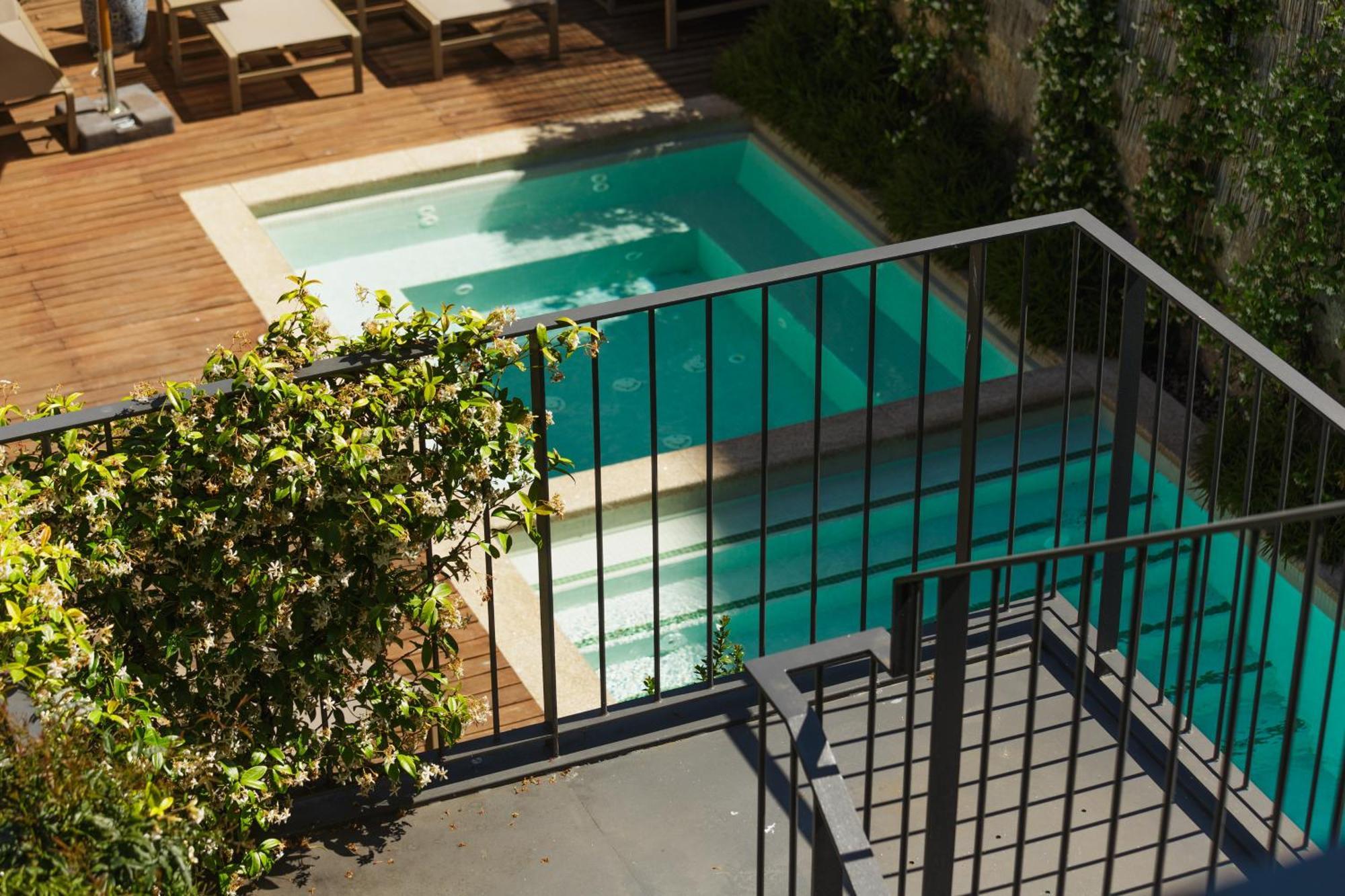 Torel Saboaria Porto Ngoại thất bức ảnh The swimming pool at the hotel
