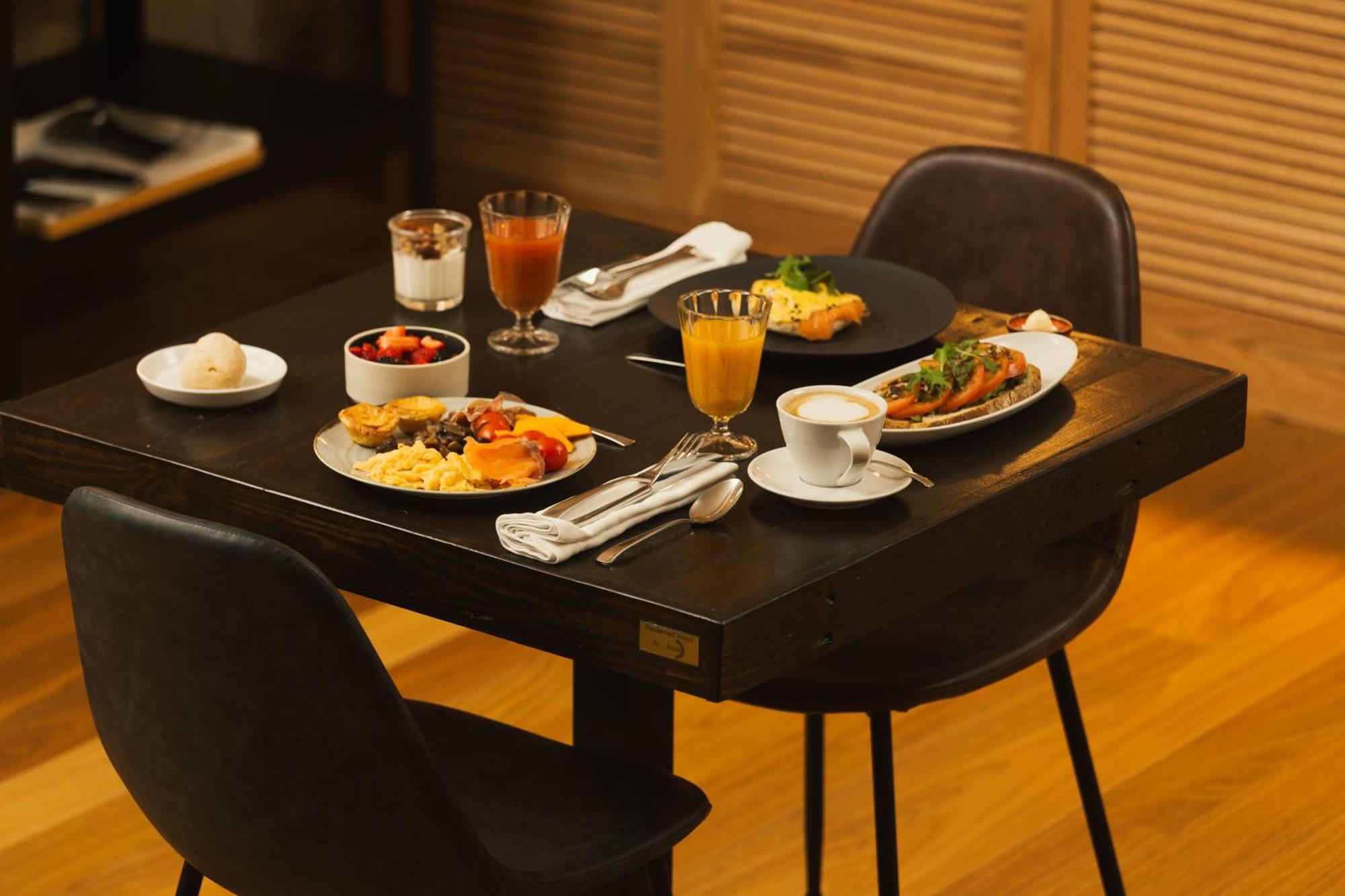 Torel Saboaria Porto Ngoại thất bức ảnh A breakfast table